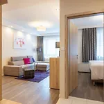 Silver Crown & Residence, Palace Quarter 4* Budapest