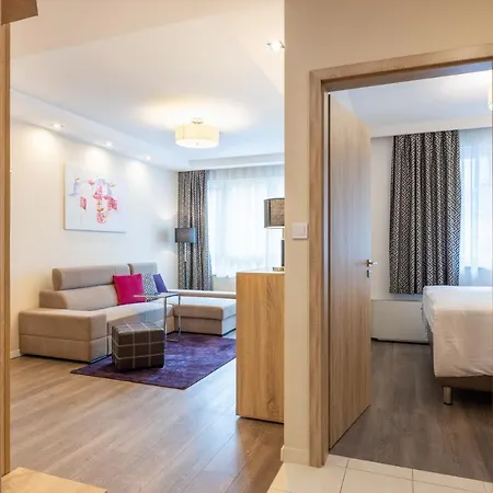 Silver Crown & Residence, Palace Quarter 3* 布达佩斯