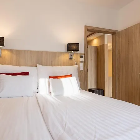 Silver Crown & Residence, Palace Quarter 酒店 3*