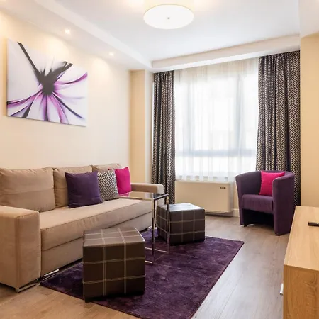 Silver Crown & Residence, Palace Quarter 酒店 3*