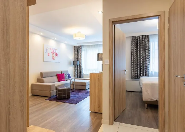 Silver Crown & Residence, Palace Quarter 4* Budapest