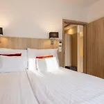 Silver Crown & Residence, Palace Quarter Hotel 4*