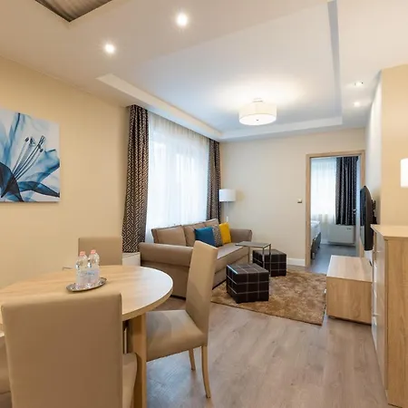 호텔 Silver Crown & Residence, Palace Quarter 4*