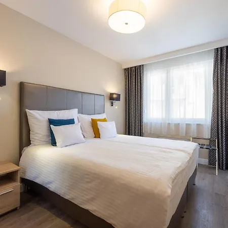 Silver Crown & Residence, Palace Quarter