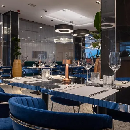 Silver Crown & Residence, Palace Quarter Boedapest