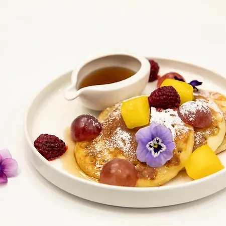 Silver Crown & Residence, Palace Quarter 호텔