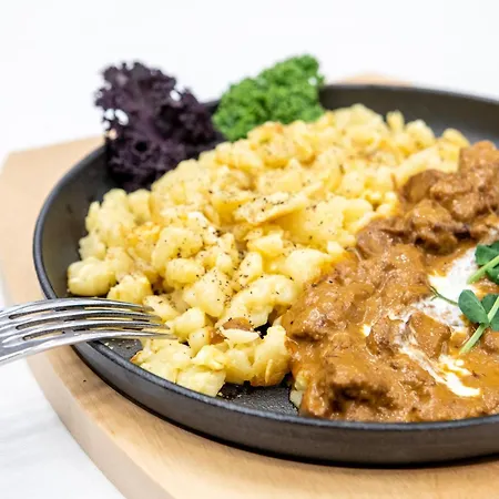 Silver Crown & Residence, Palace Quarter