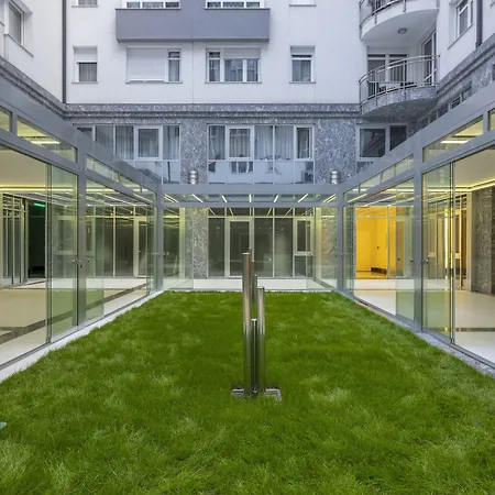 Silver Crown & Residence, Palace Quarter Hotel 4*