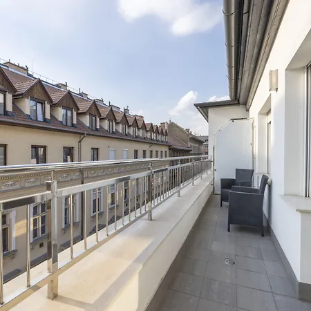Silver Crown & Residence, Palace Quarter 4*