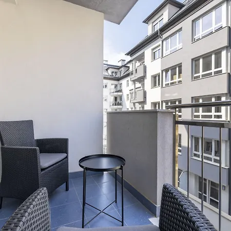 Silver Crown & Residence, Palace Quarter Otel Budapeşte