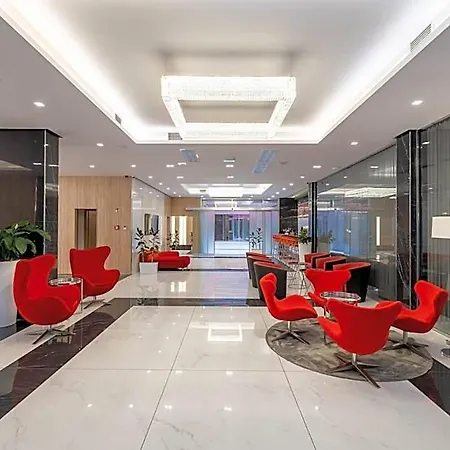 Hotel Silver Crown & Residence, Palace Quarter 4*