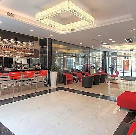 Hotel Silver Crown & Residence, Palace Quarter 3*