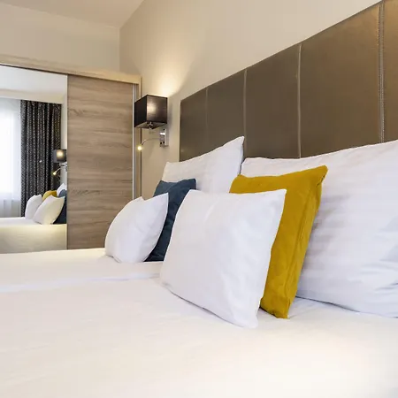 Silver Crown & Residence, Palace Quarter 3* Budapest