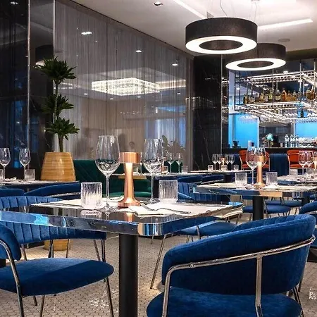 Hotel Silver Crown & Residence, Palace Quarter