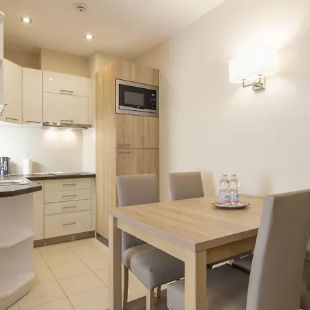 Silver Crown & Residence, Palace Quarter 3* Budapest