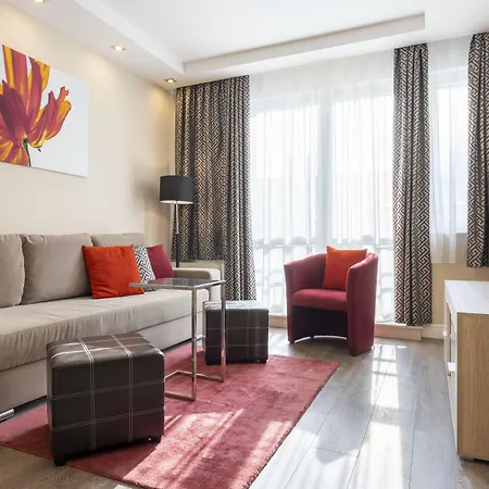 Silver Crown & Residence, Palace Quarter 3* Budapest