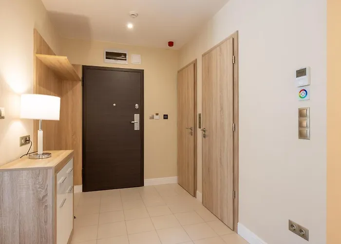 Silver Crown & Residence, Palace Quarter Otel 4*