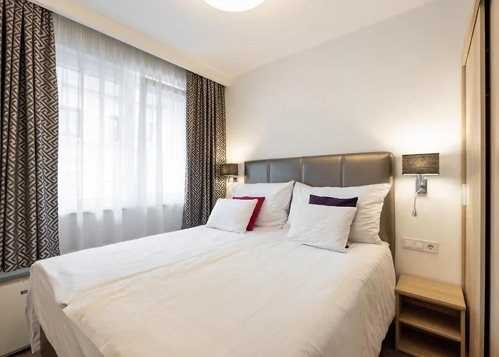 Silver Crown & Residence, Palace Quarter Hotel