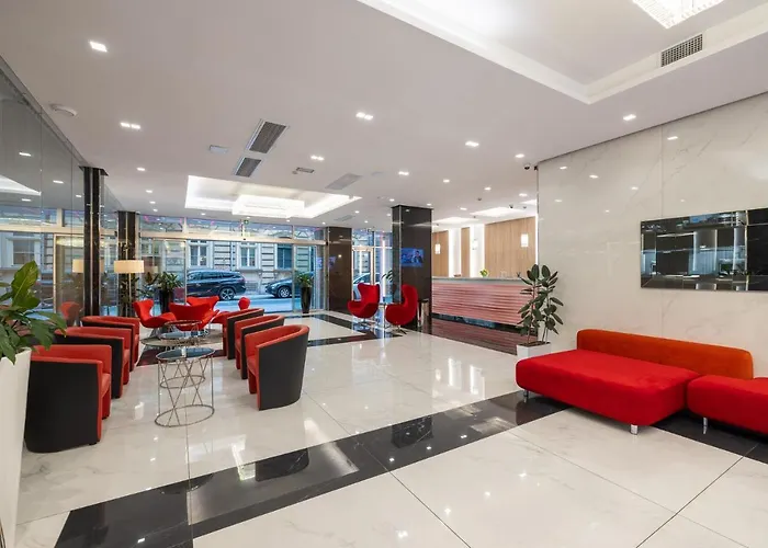 Silver Crown & Residence, Palace Quarter Otel 4*