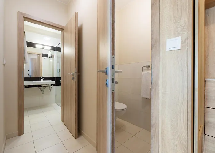 Silver Crown & Residence, Palace Quarter Otel