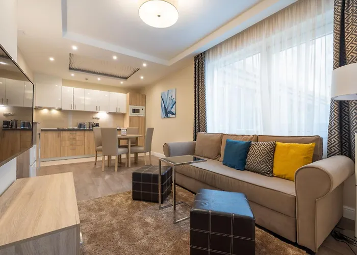 Silver Crown & Residence, Palace Quarter