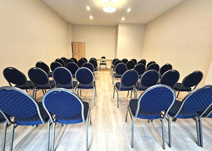 Silver Crown & Residence, Palace Quarter Otel 4*