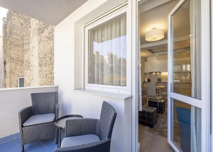 Silver Crown & Residence, Palace Quarter 4* Budapeşte