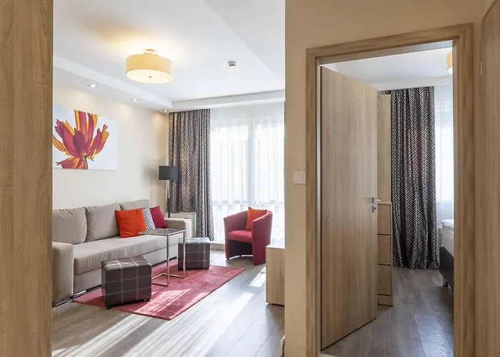 Silver Crown & Residence, Palace Quarter