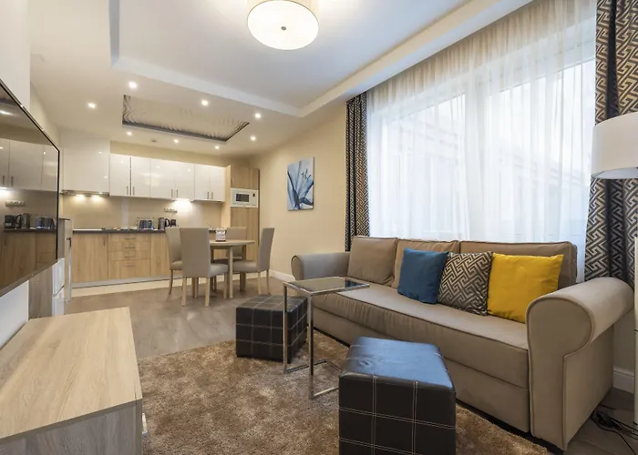 Silver Crown & Residence, Palace Quarter 4*