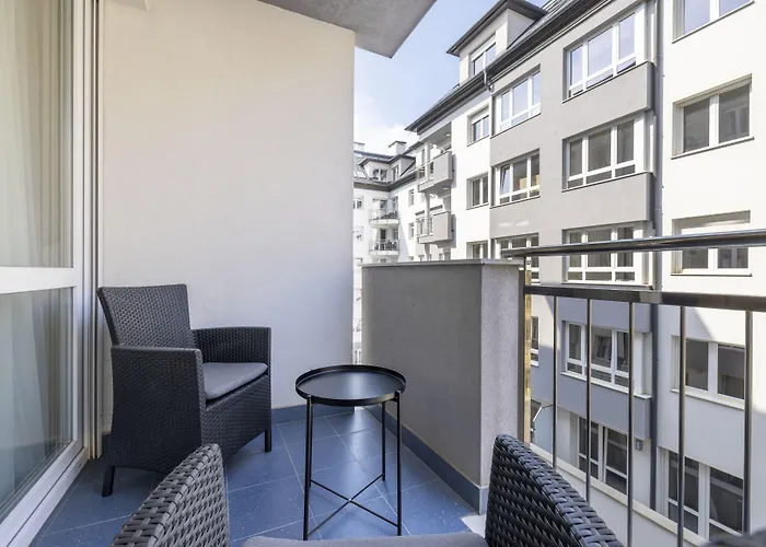 Silver Crown & Residence, Palace Quarter Otel Budapeşte