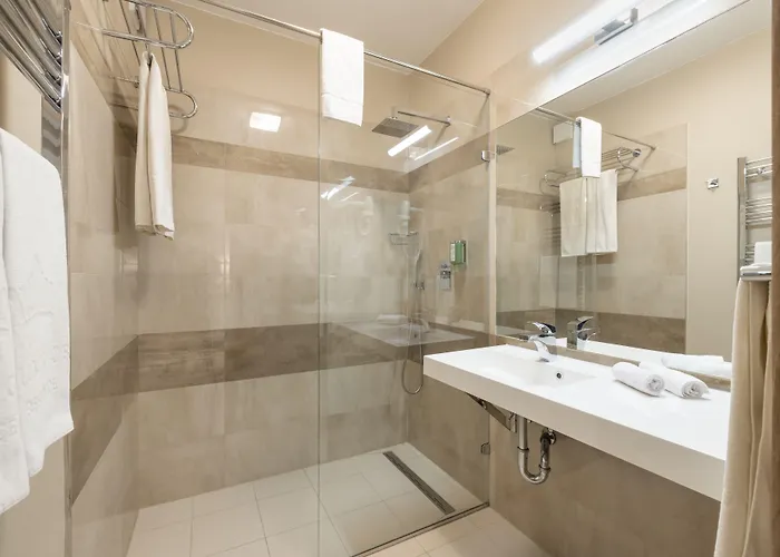 Silver Crown & Residence, Palace Quarter Otel