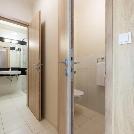 Silver Crown & Residence, Palace Quarter ホテル