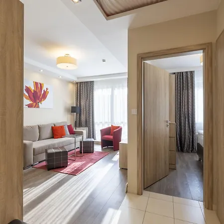 Silver Crown & Residence, Palace Quarter