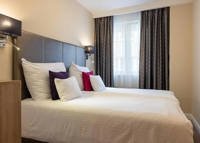 Silver Crown & Residence, Palace Quarter 4*