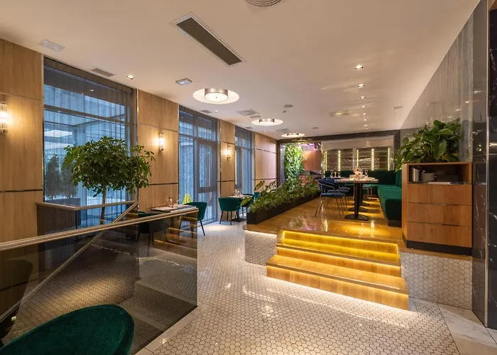 מלון Silver Crown & Residence, Palace Quarter 4*