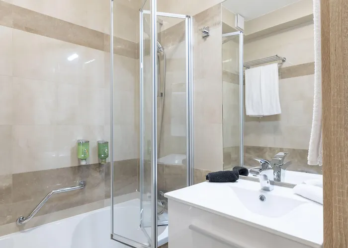 Hotel Silver Crown & Residence, Palace Quarter